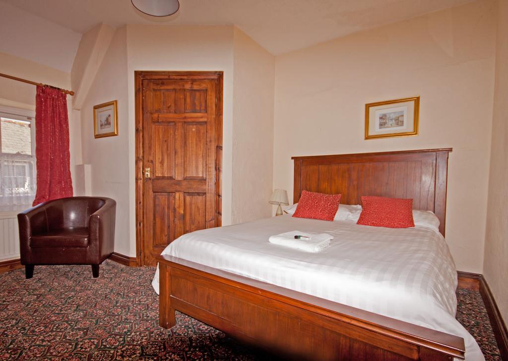 The White Hart Hotel Menheniot الغرفة الصورة