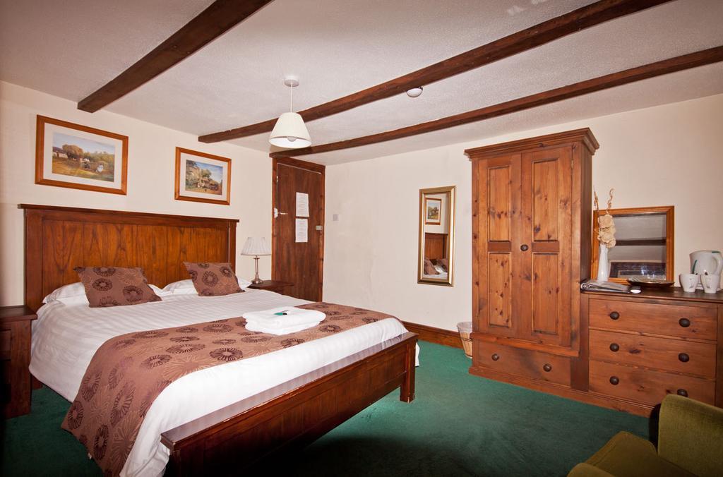 The White Hart Hotel Menheniot الغرفة الصورة