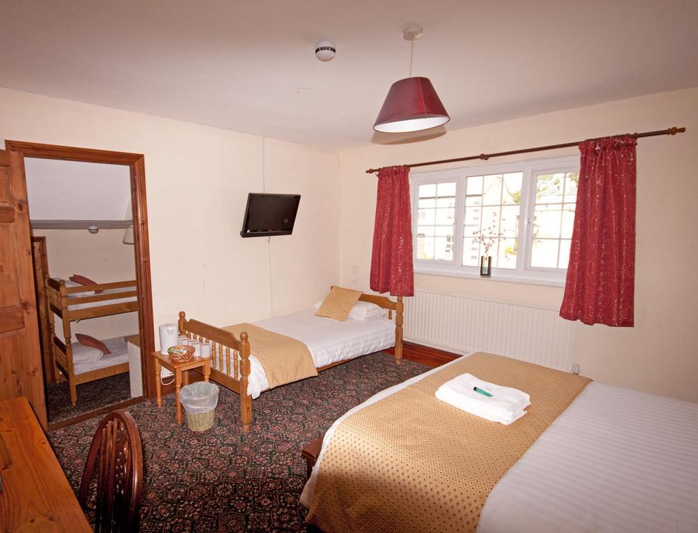 The White Hart Hotel Menheniot الغرفة الصورة